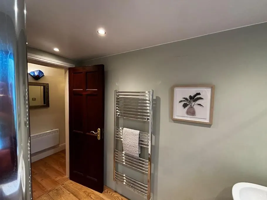公寓 Dovera, Private Parking Included, On Windermere