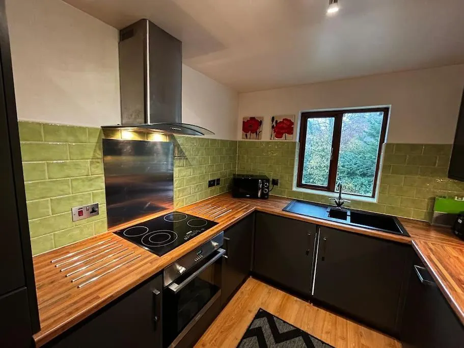 Dovera, Private Parking Included, On Windermere * Bowness-on-Windermere