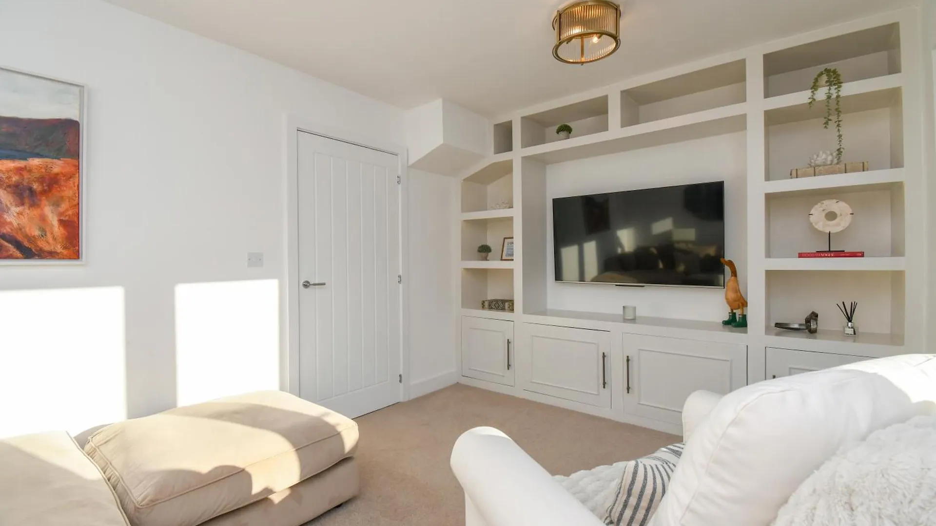 District Haven - Modern Comfort In