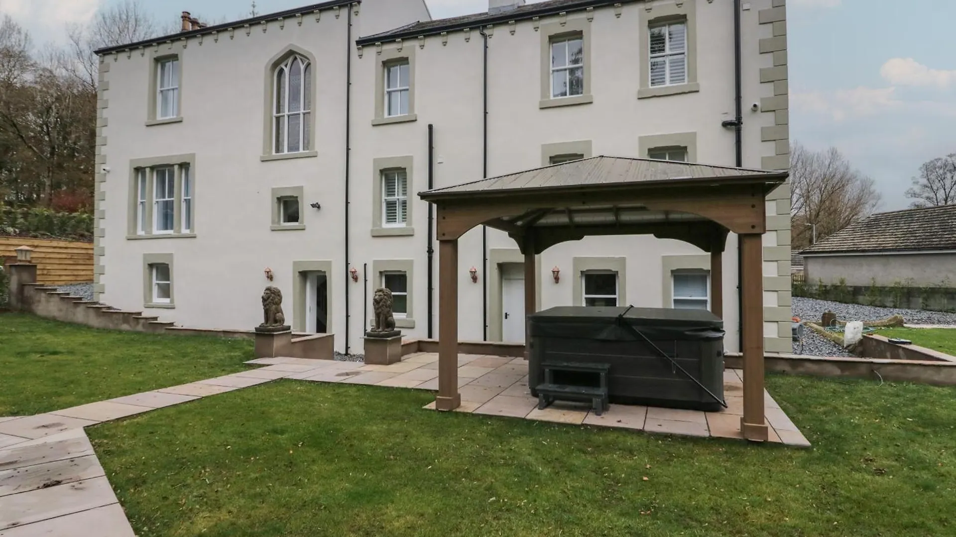 Beechgrove Manor