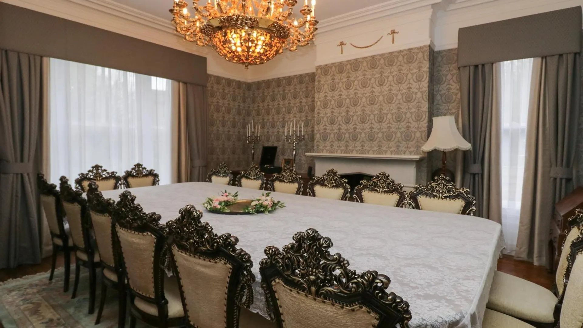 Beechgrove Manor