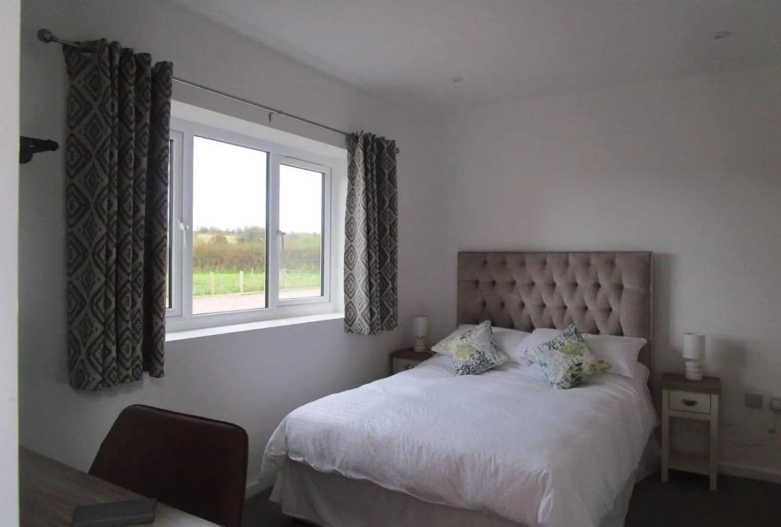 Oak End Apartment