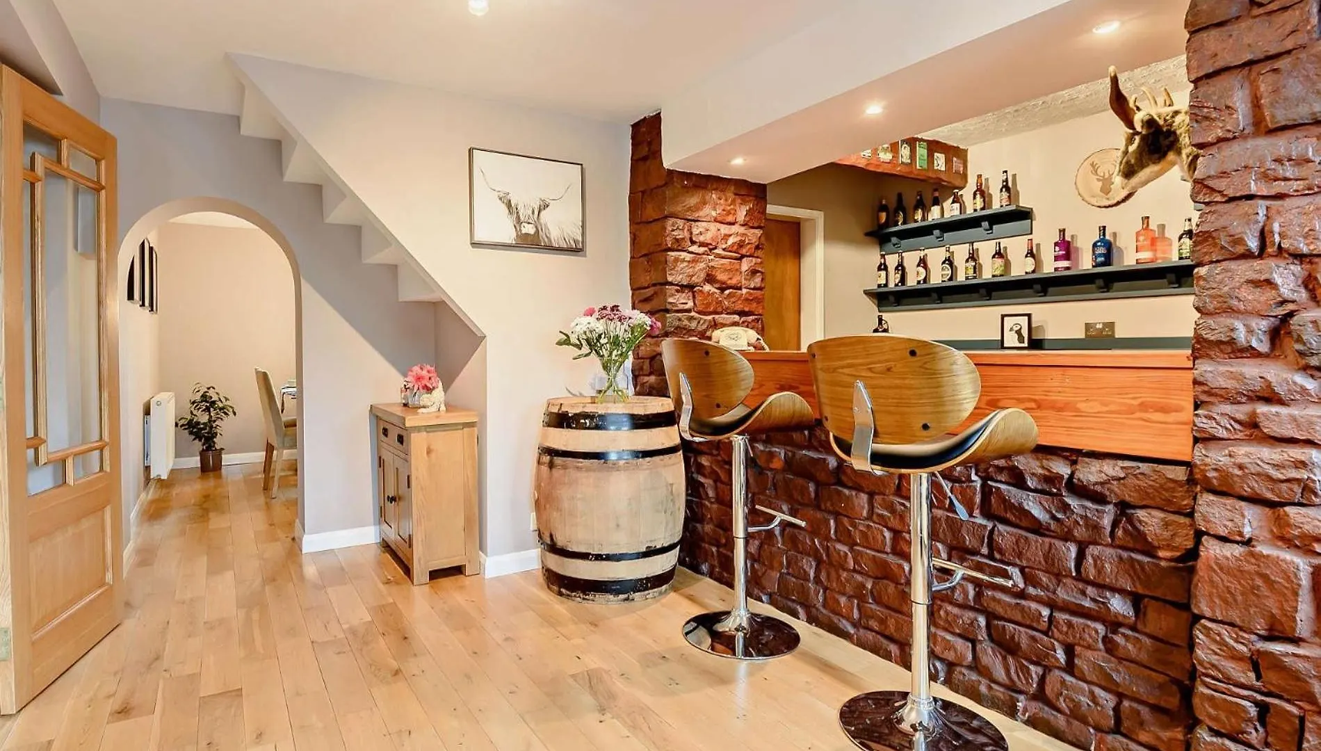 3 Bed In Haile 90050