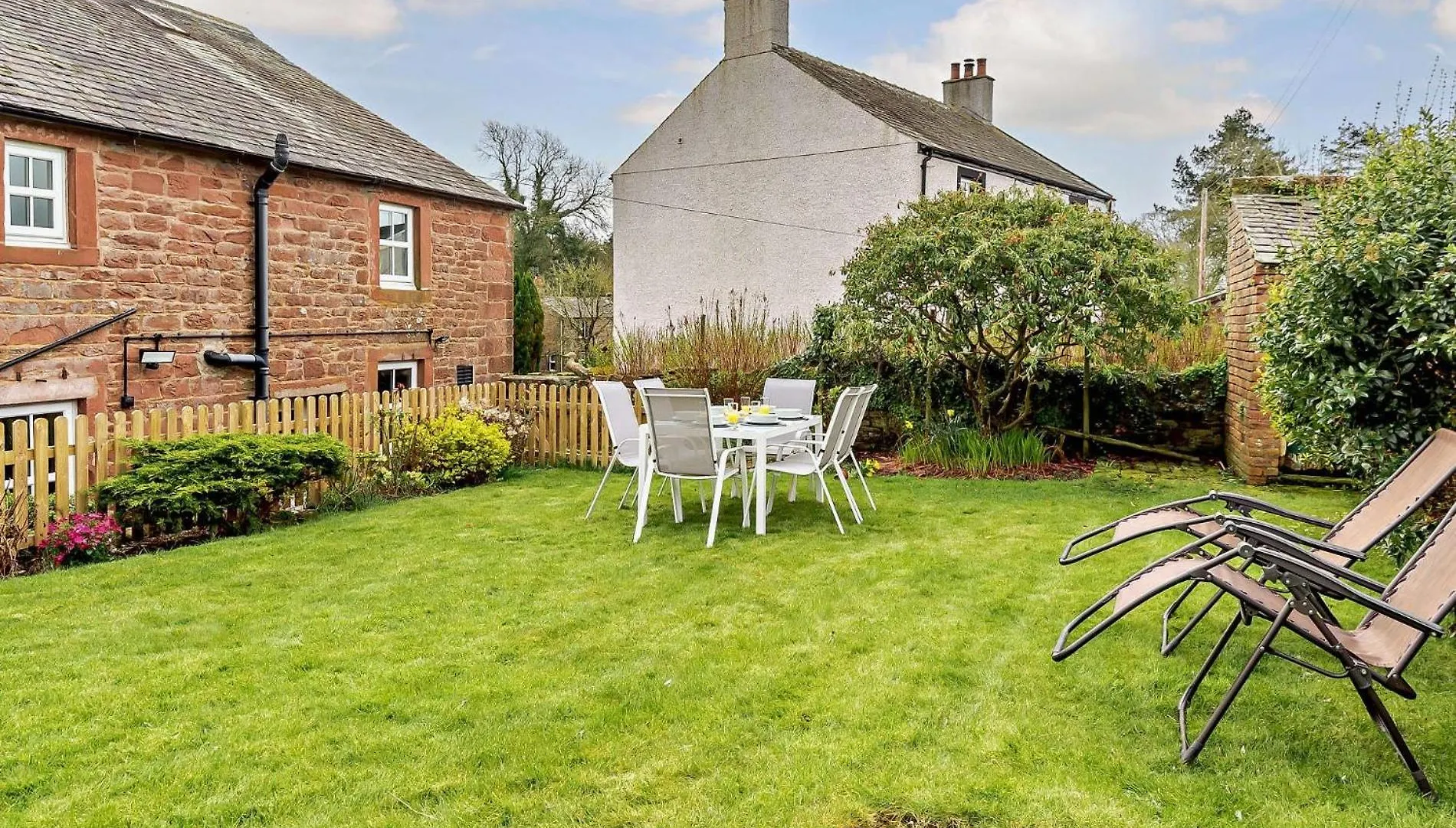 3 Bed In Haile 90050 Hale (Cumbria)