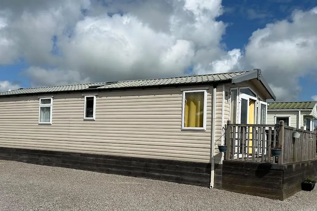 Ralfgus 16 Forest Views Caravan Park,moota * Plumbland