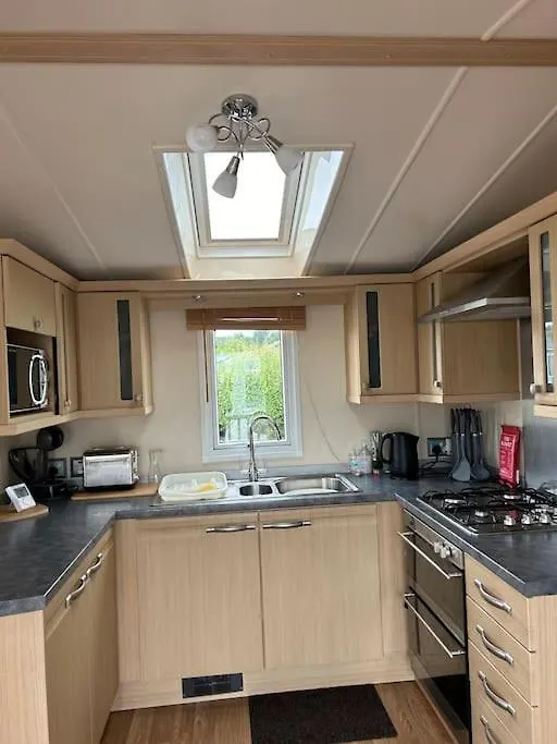 Ralfgus 16 Forest Views Caravan Park,moota * Plumbland