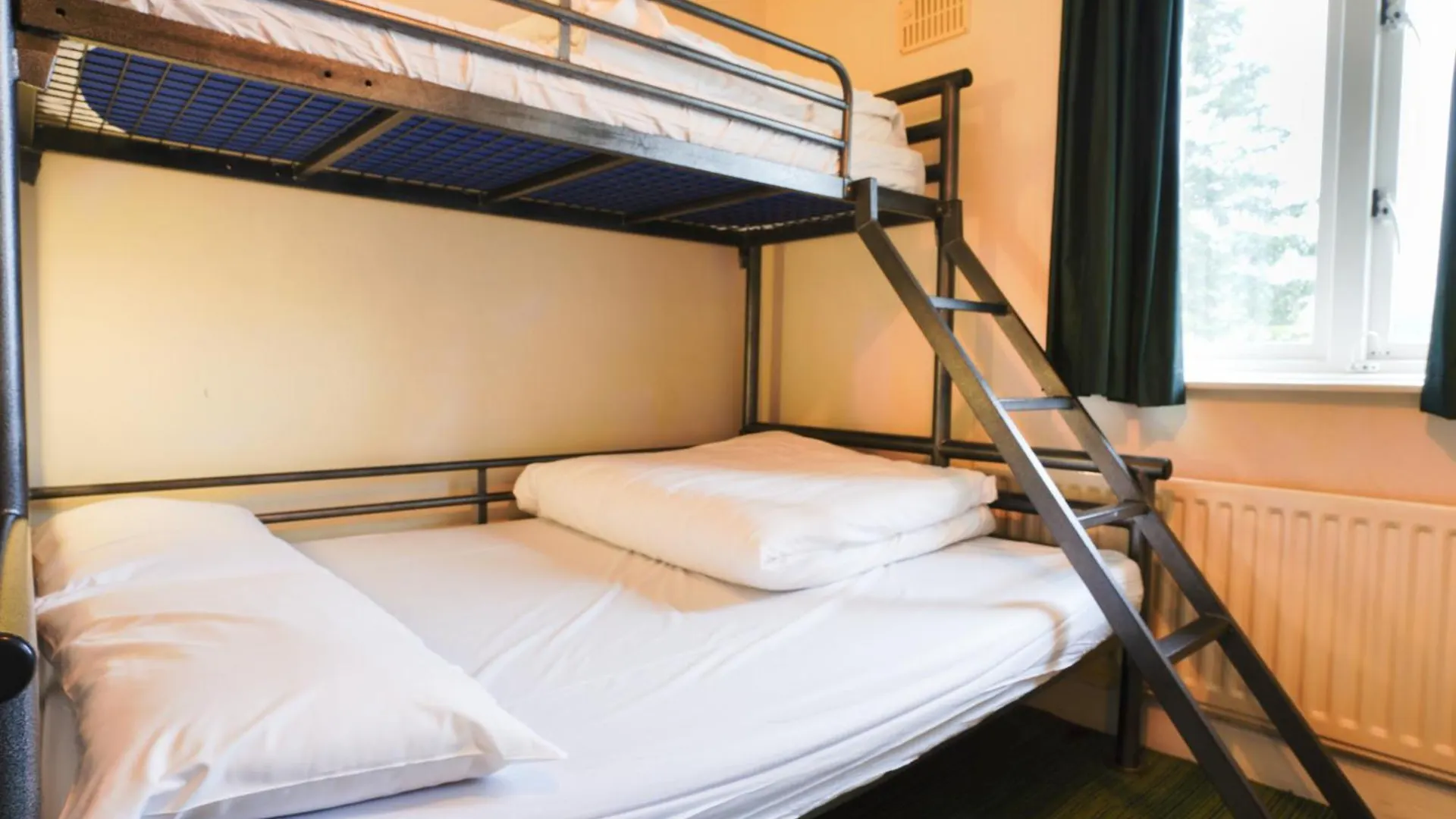Yha Albergue *