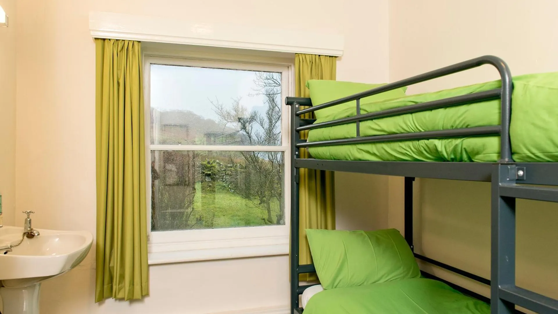 Hostel Yha