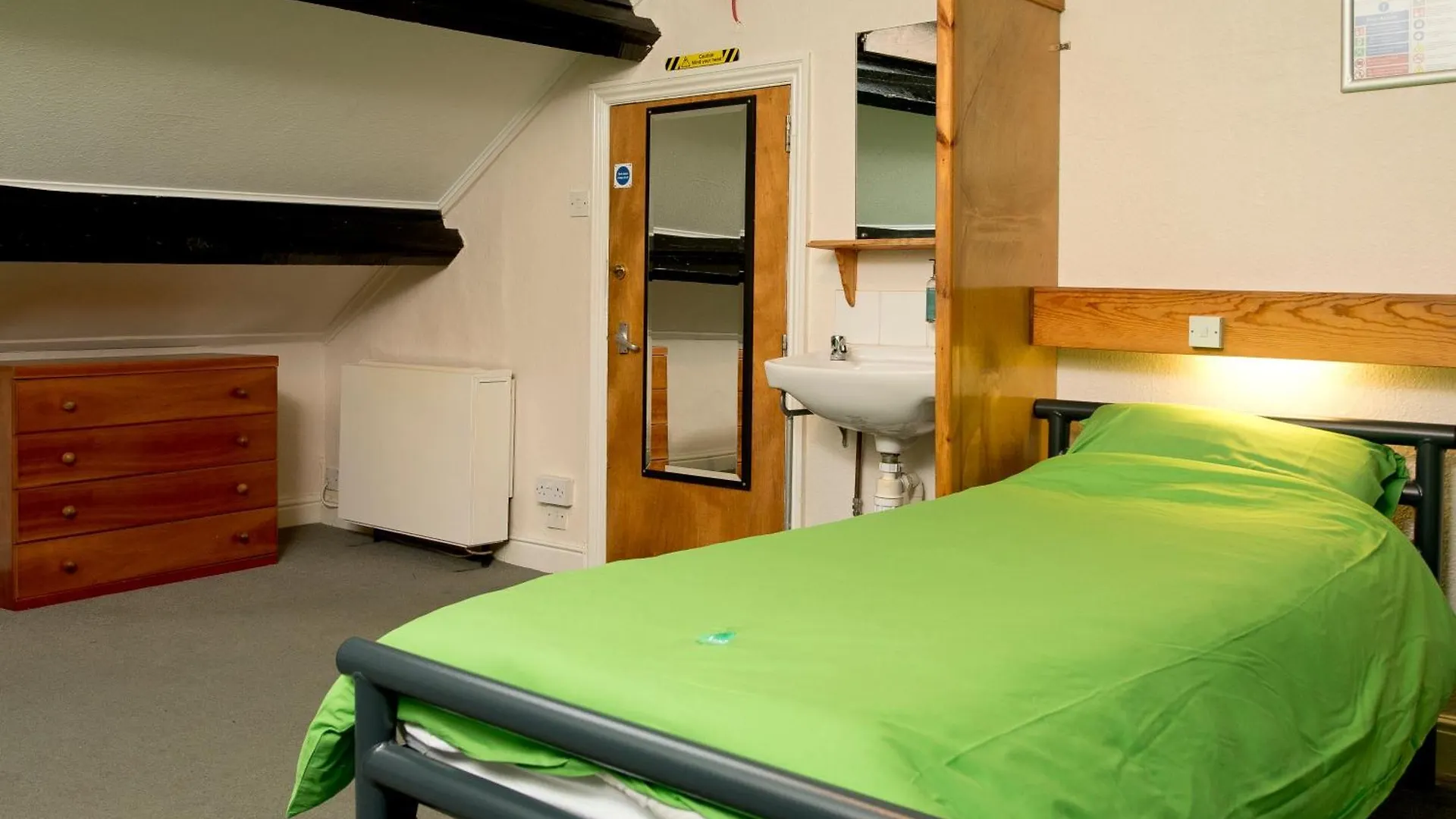 Hostel Yha *