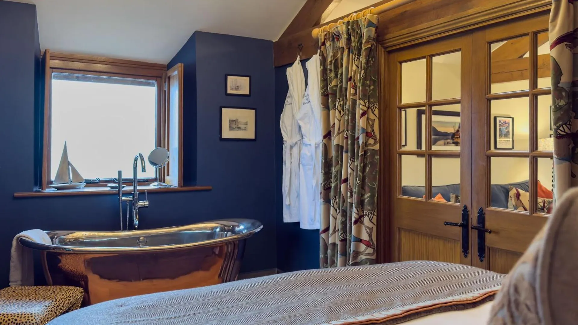 Duke Of Portland Boathouse On The Shore Of Ullswater Ideal For A Romantic Break