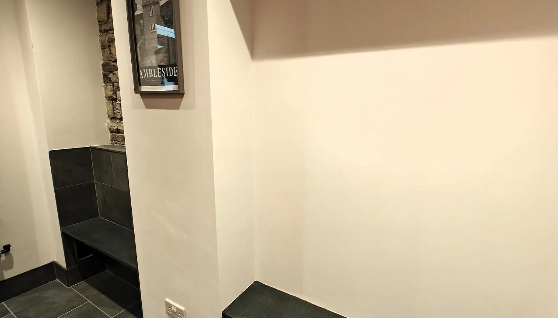 2 Bed In 95756 *