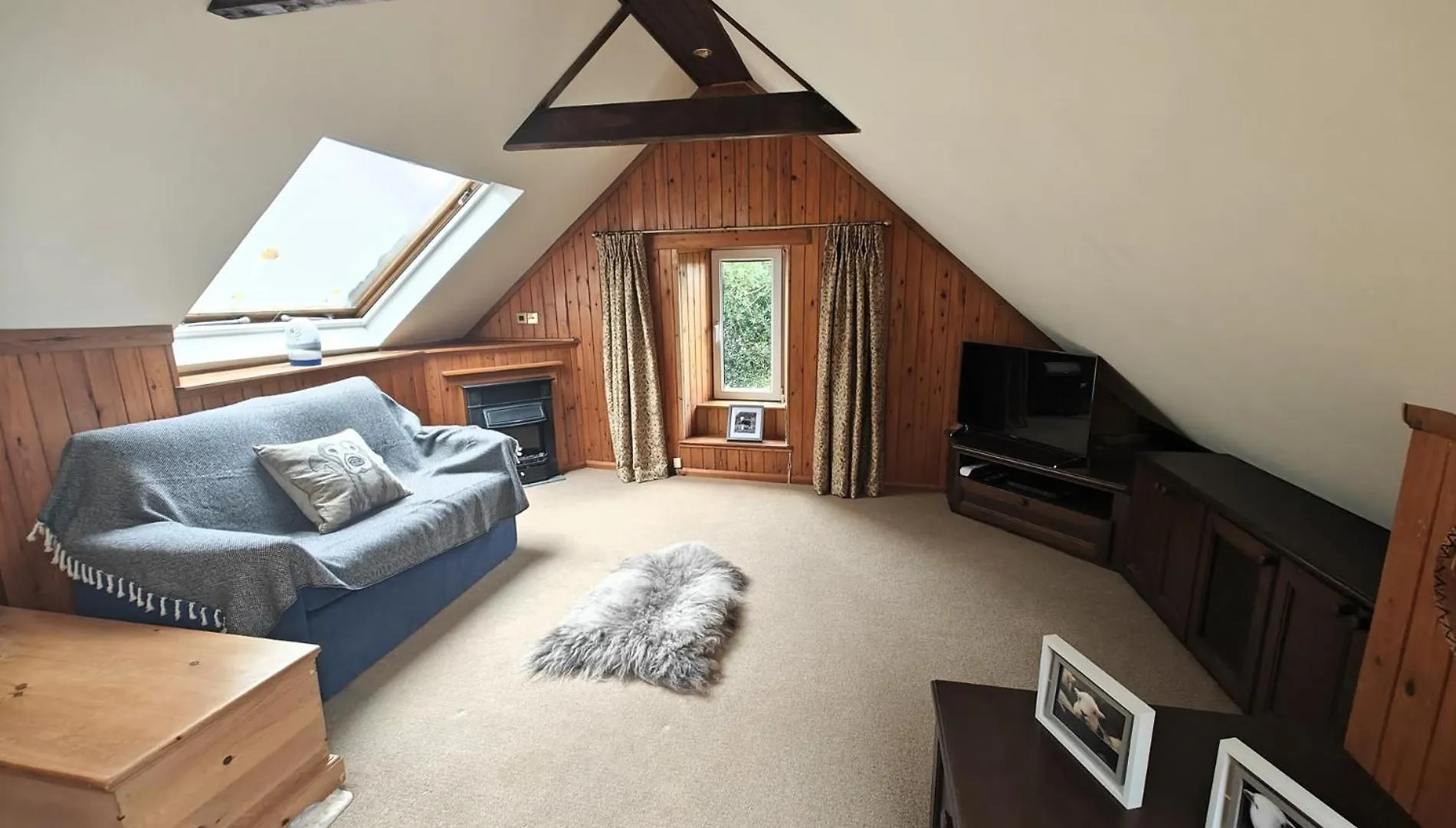 2 Bed In 95756 *