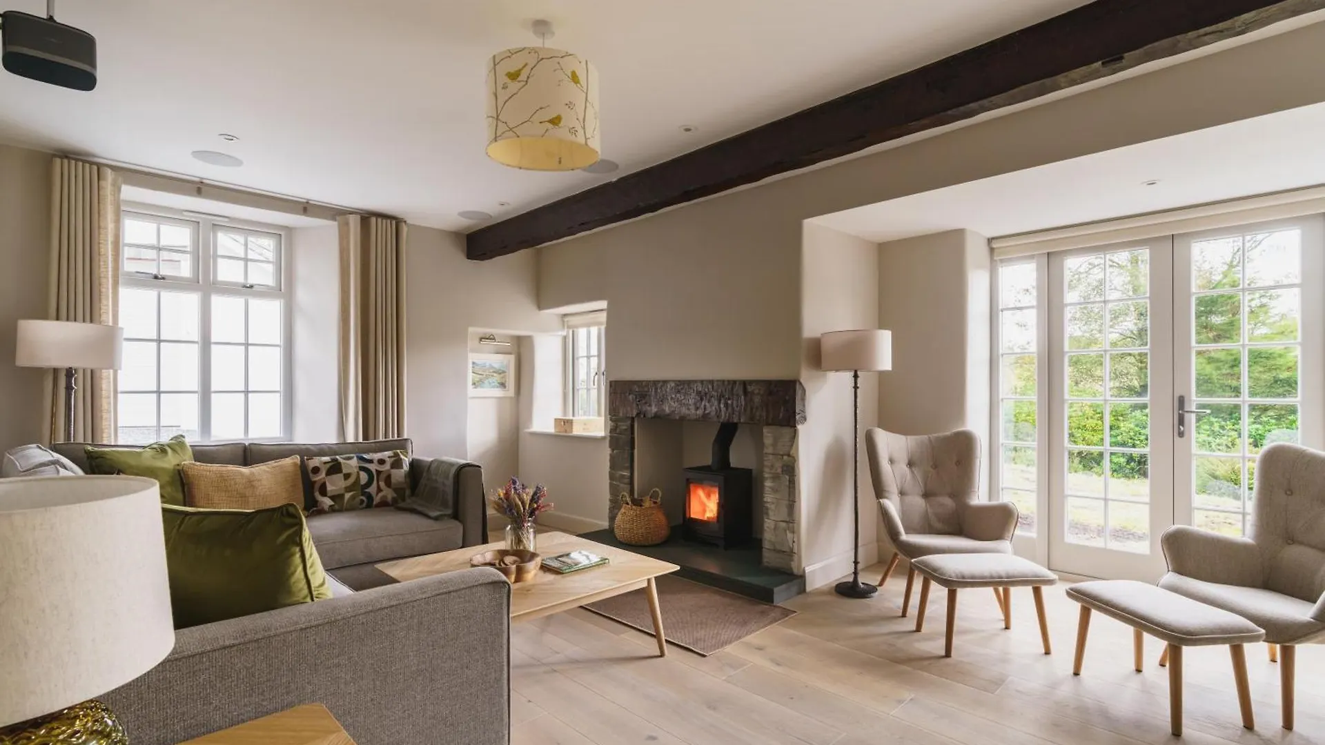 Shepherds Rock And Gilpin Villa