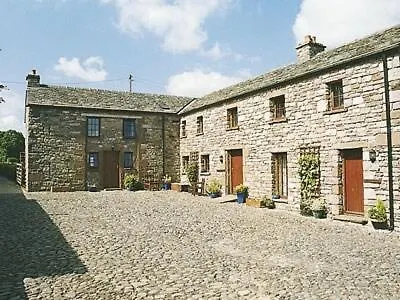 Stable - B6062 Pooley Bridge