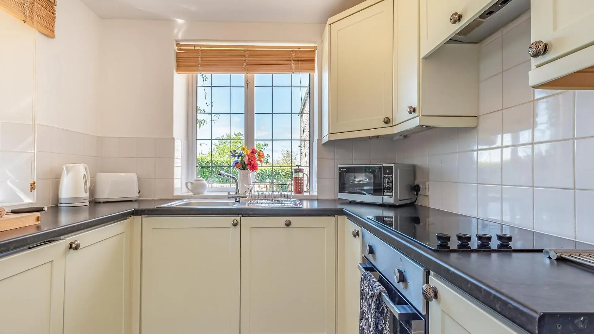 Holiday home Haytongate Barn
