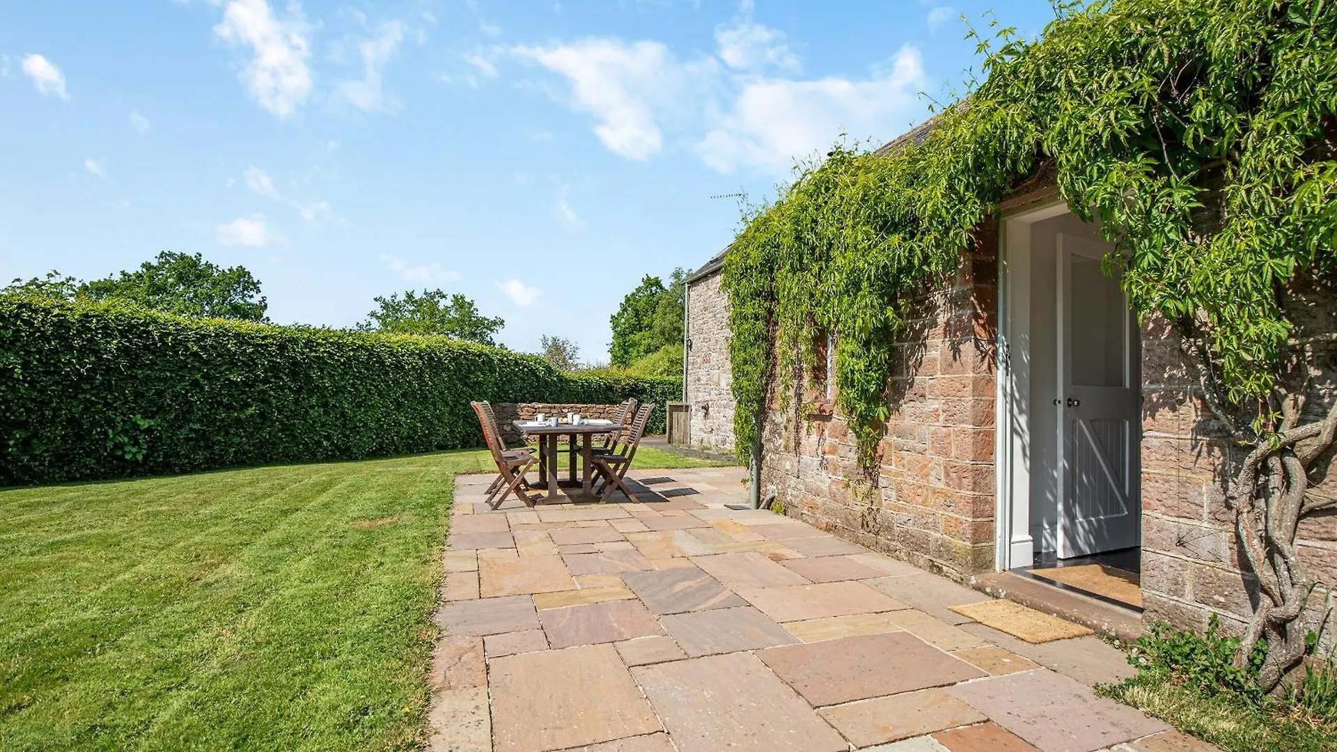 Haytongate Barn Holiday home *