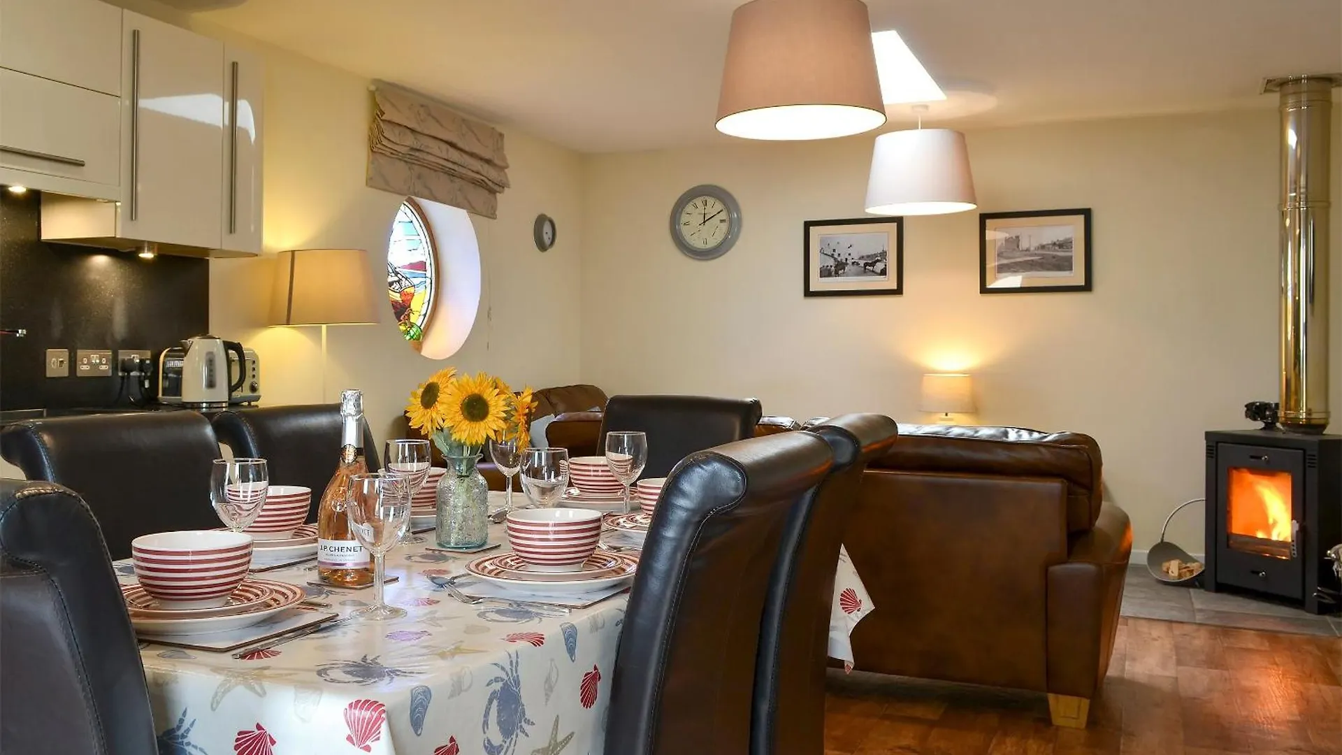 Porthole Holiday home