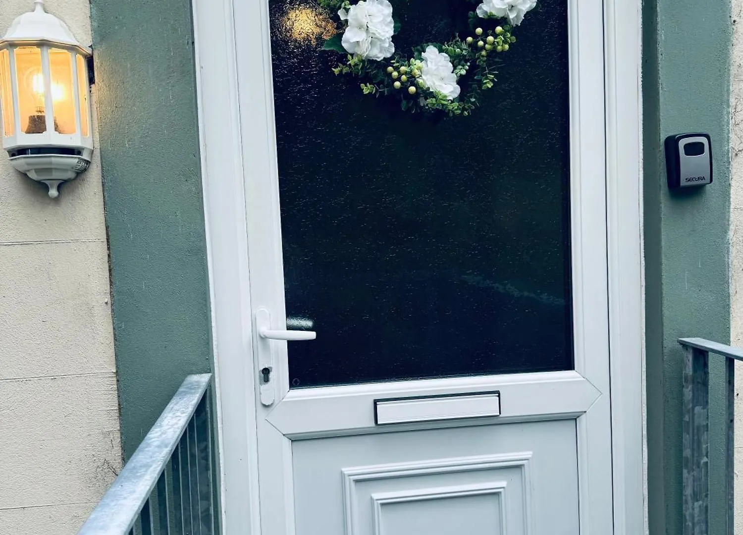 New Road - 2 Bedroom Apartment *