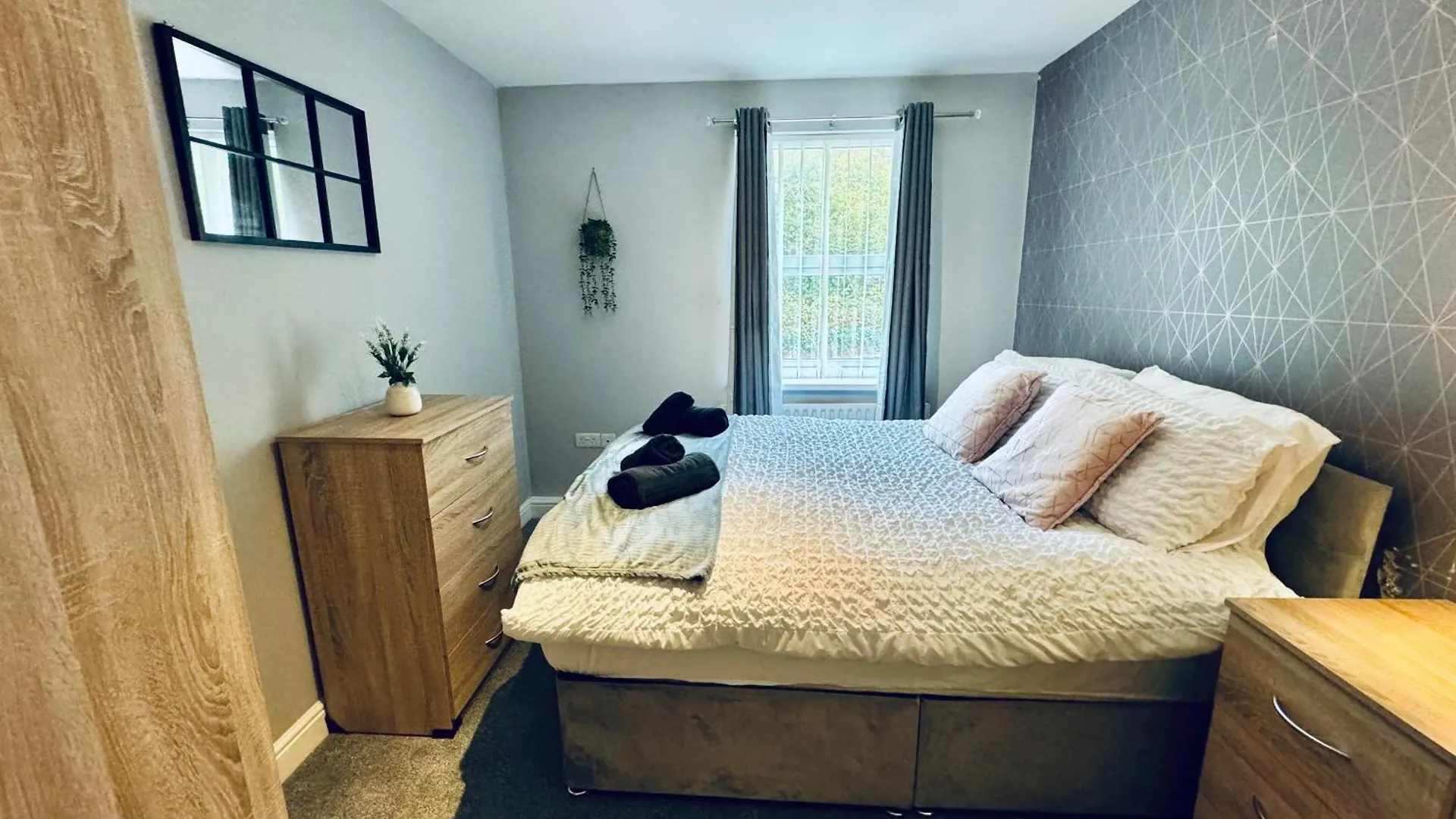 New Road - 2 Bedroom