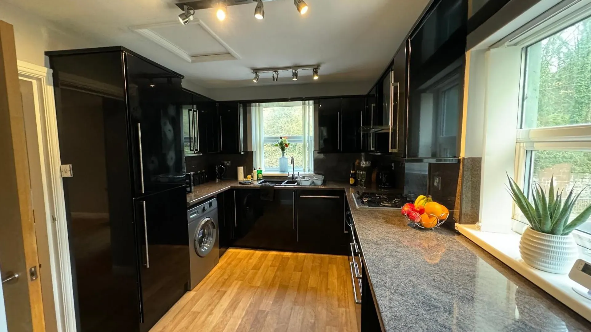 New Road - 2 Bedroom Apartment