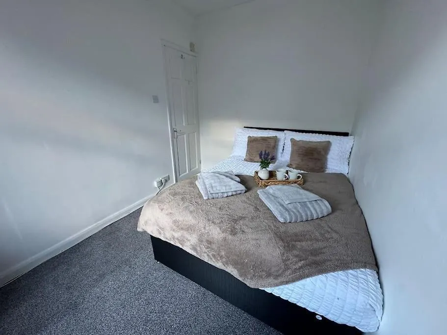 Winifred Terrace - 2 Bedrooms *