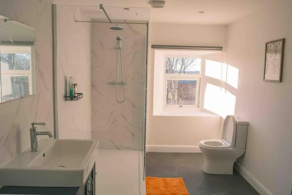 Hycemoor Escape-private Hot Tub Corney