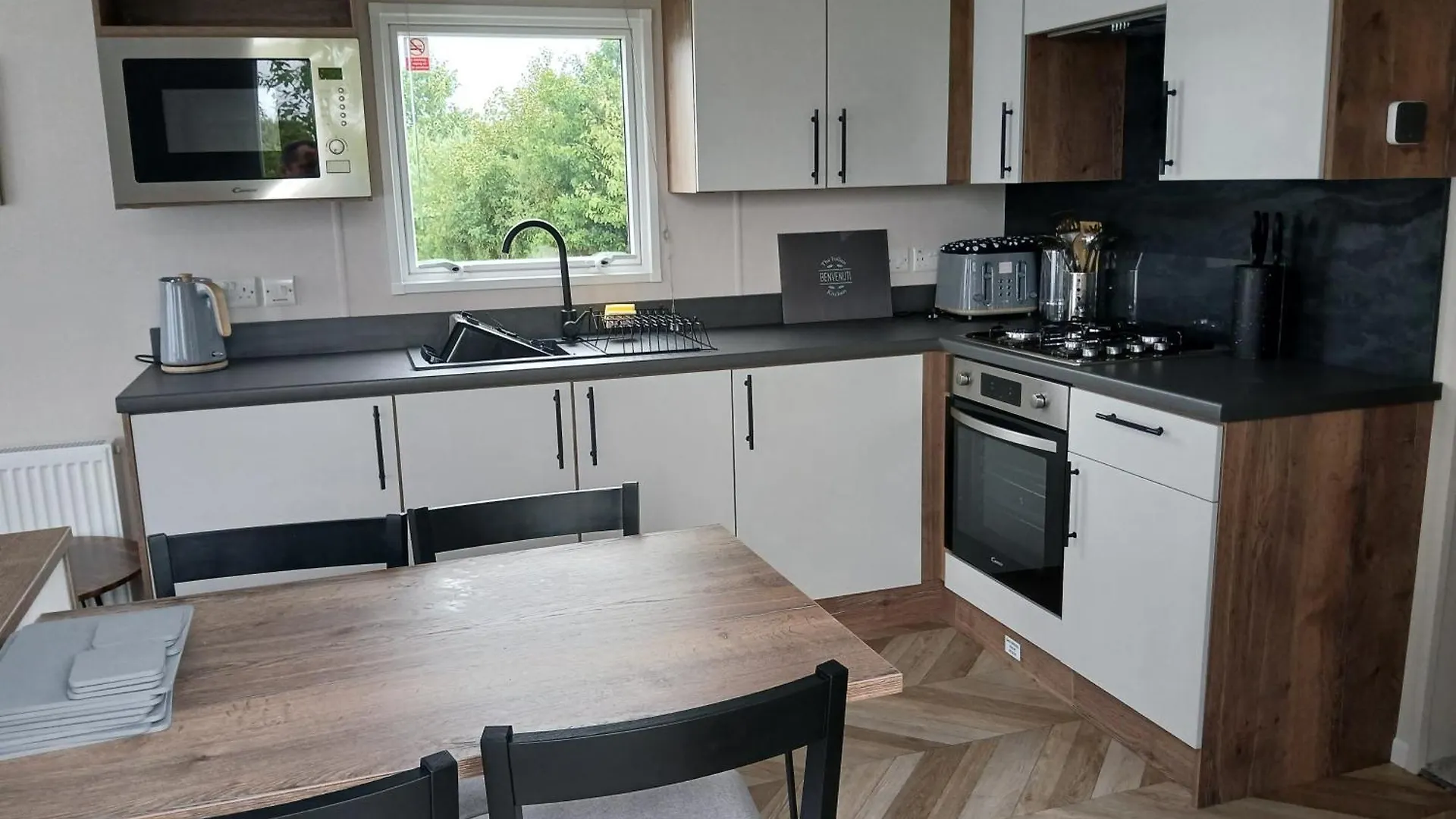 3-bed Caravan - Haven Lakeland Leisure Park * Grange-over-Sands