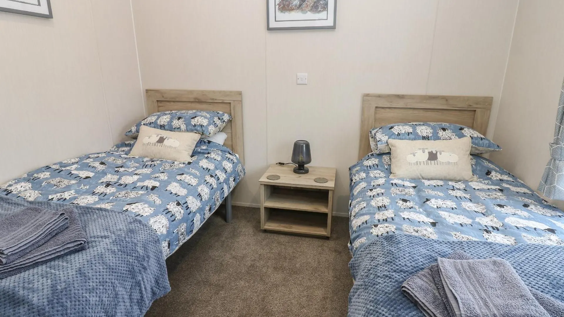 Brocklebank Lodge, 35