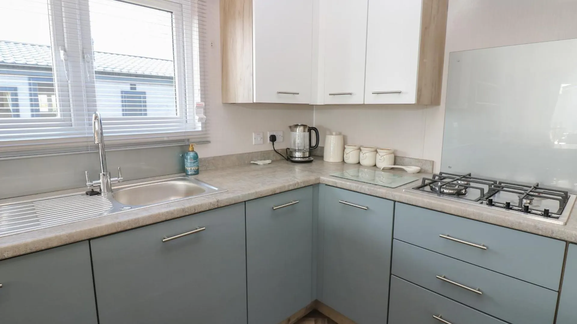 Brocklebank Lodge, 35 *