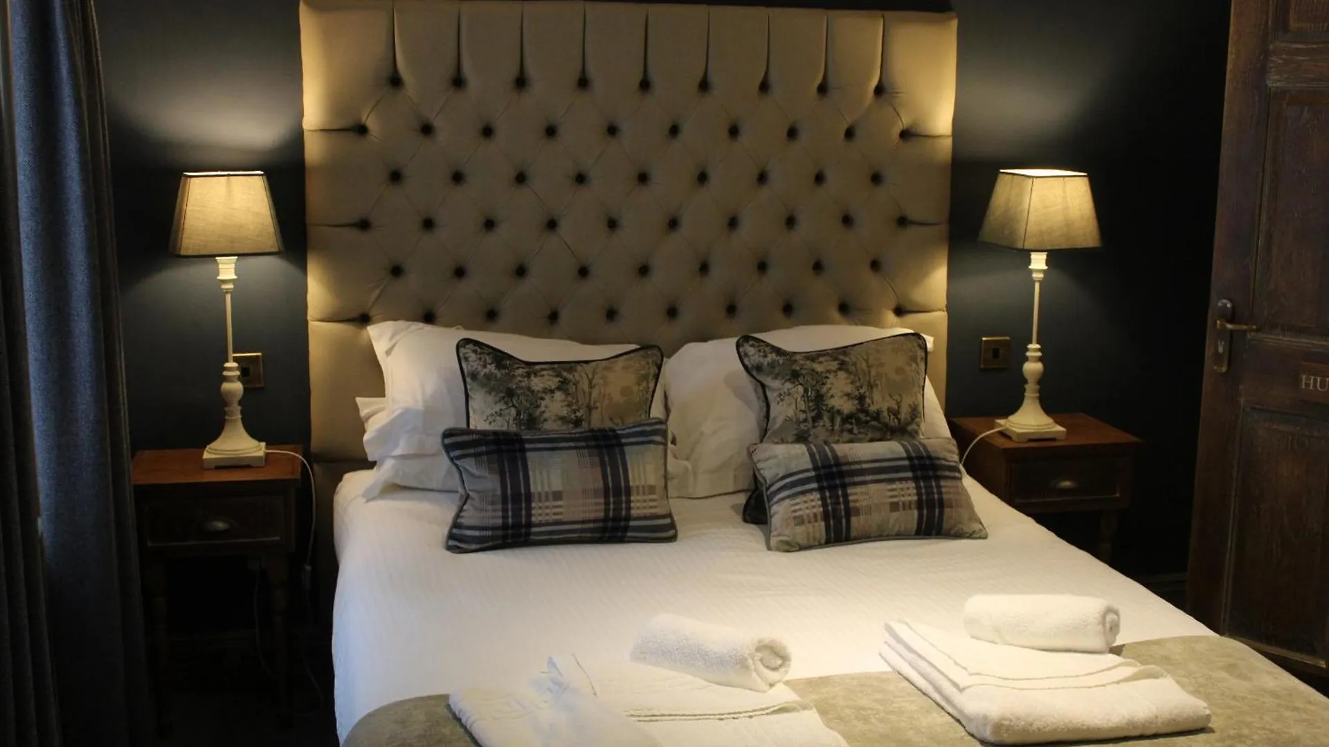 Inn Red Dragon 3*