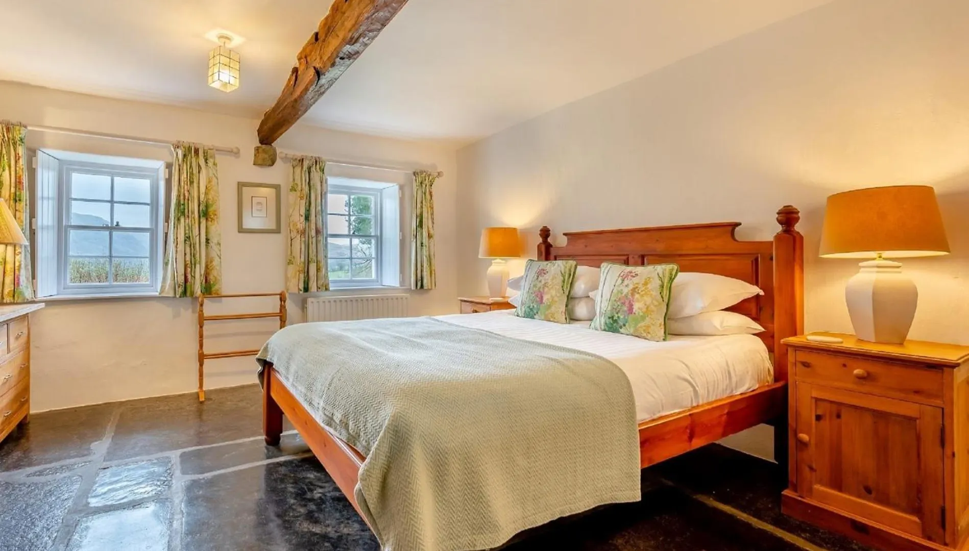 5 Bed In Sz270 *
