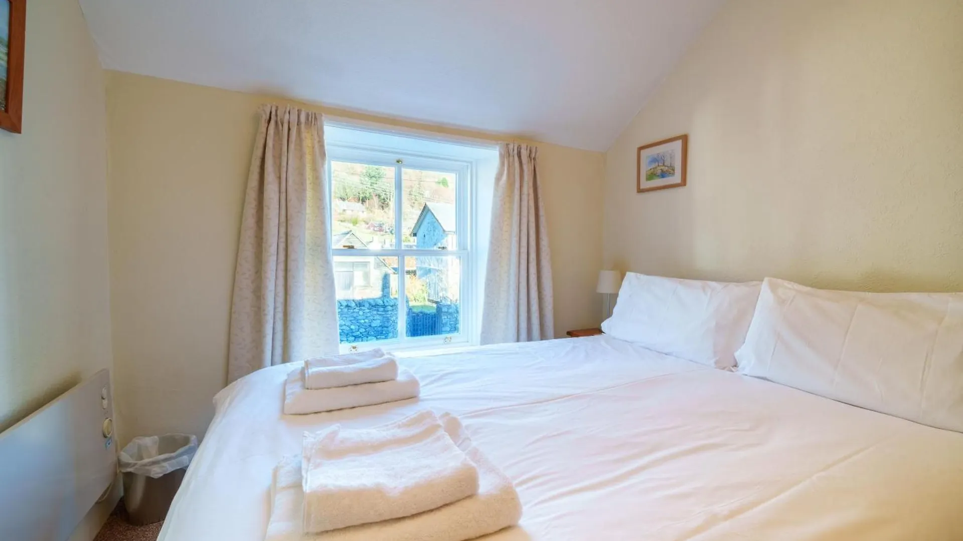 7 - With Private Parking Holiday home *