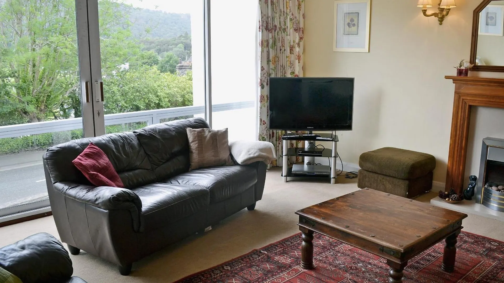 Waterside Holiday home *