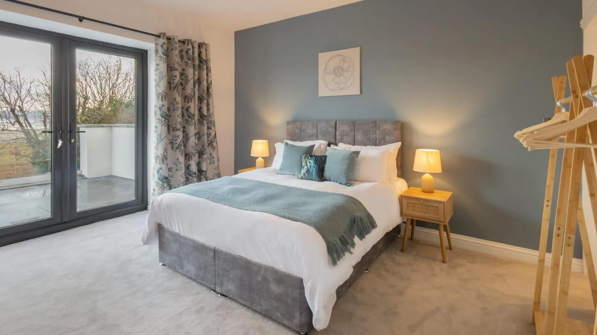 Host & - Bay View House Grange-over-Sands