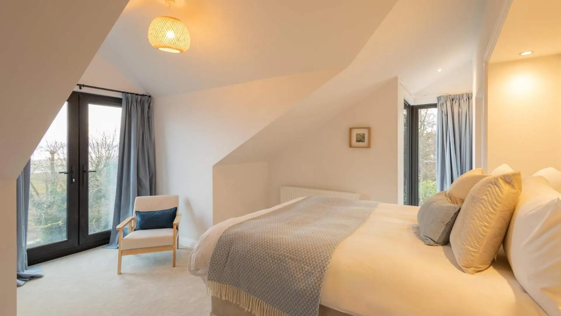 Host & - Bay View House Grange-over-Sands