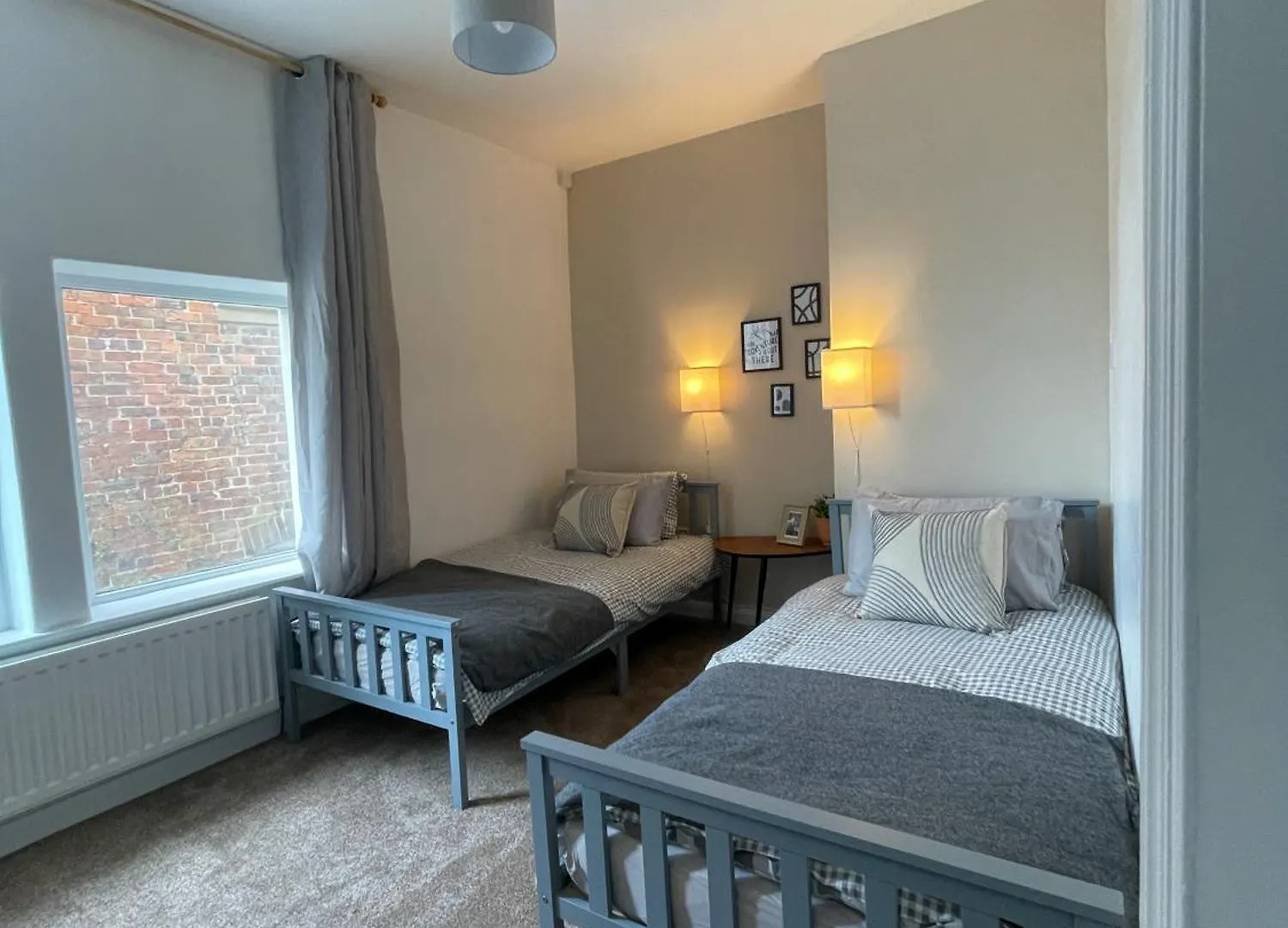 The Apartment, Sleeps 4, Town Centre Apartment