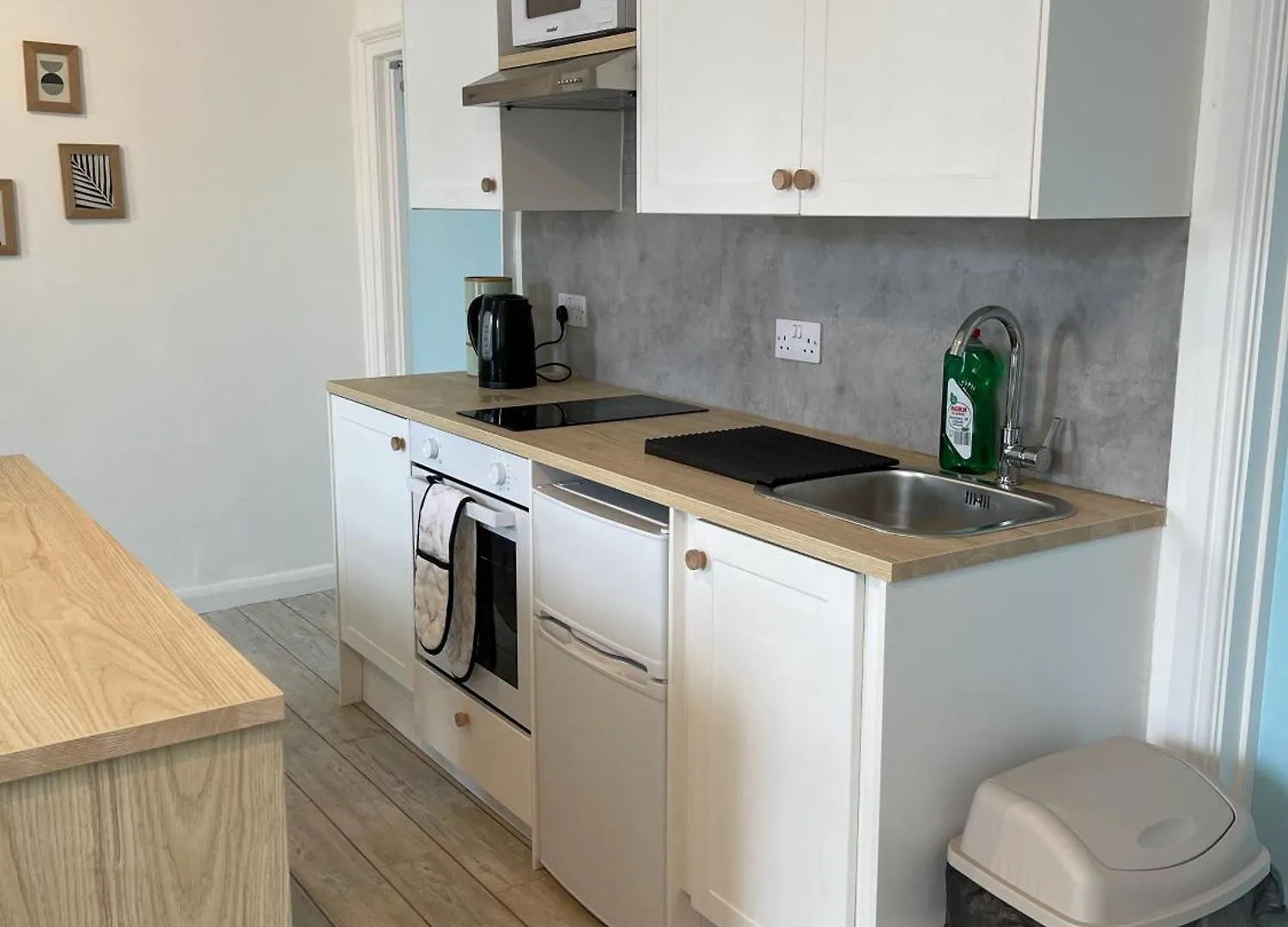 The Apartment, Sleeps 4, Town Centre Apartment