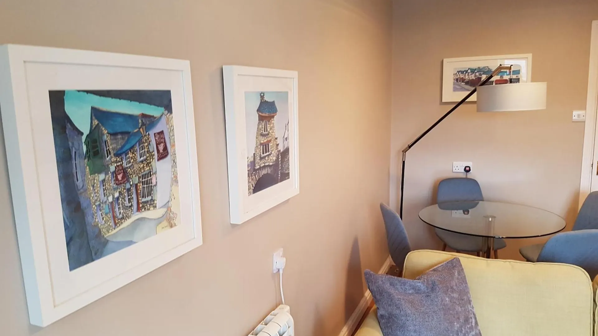 Appartement On Windermere, Excellent For 4 With Parking *