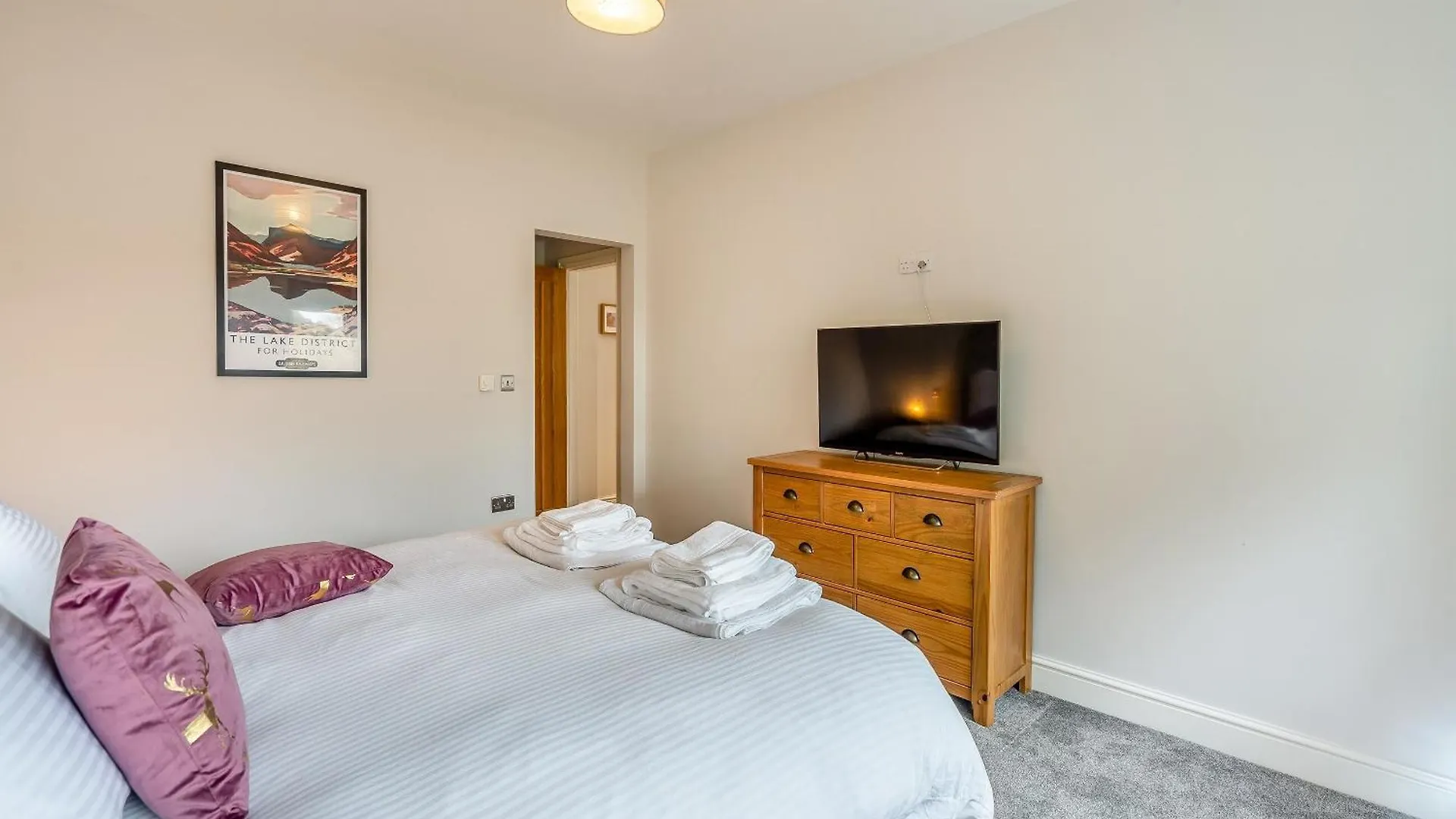 The At Breeze Hill Holiday home