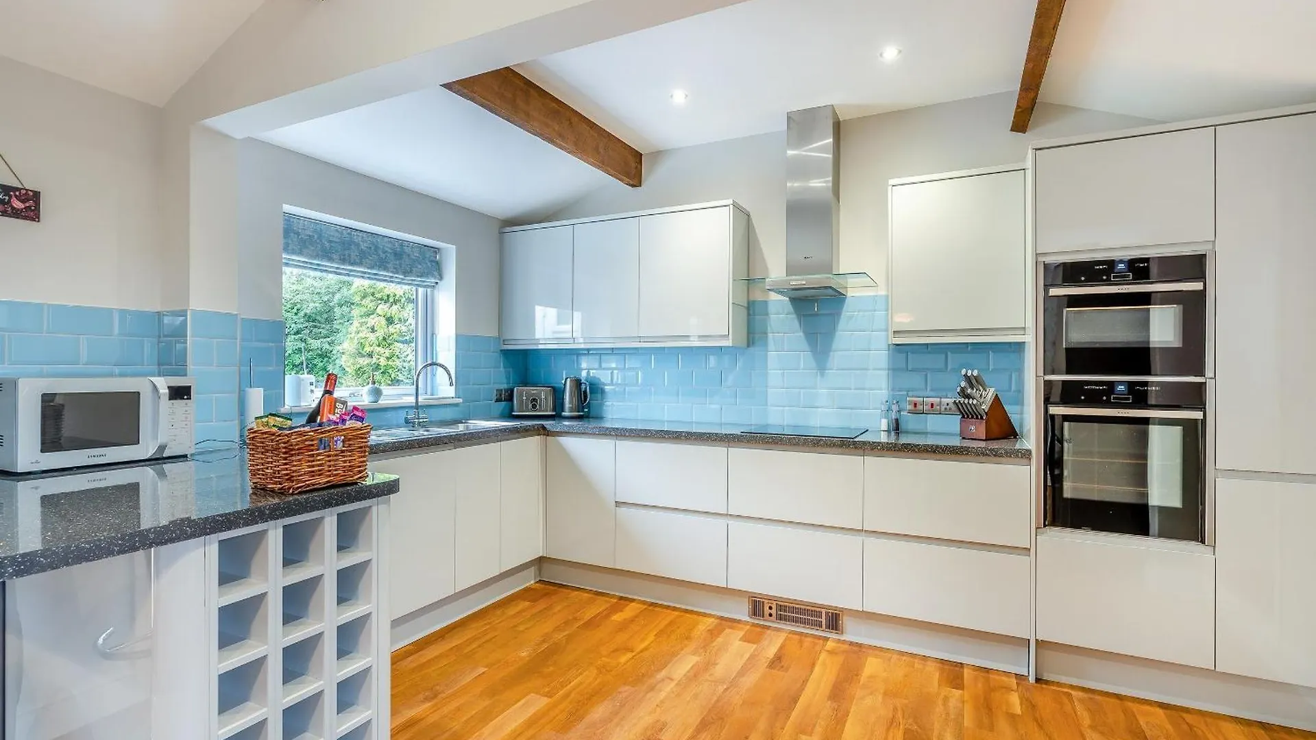 The At Breeze Hill Holiday home
