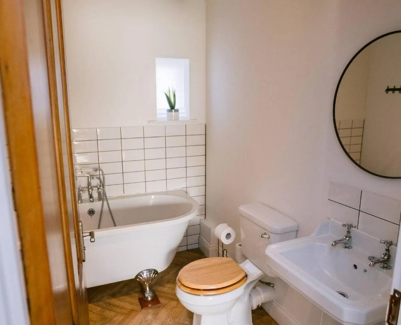 The Penthouse Apartment, Sleeps 4, Town Centre Apartment