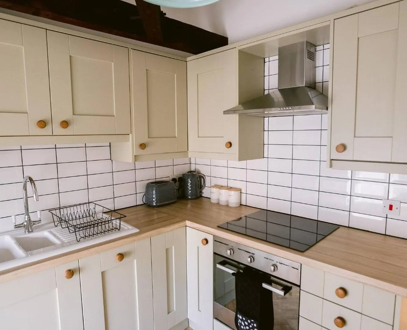 The Penthouse Apartment, Sleeps 4, Town Centre Apartment *