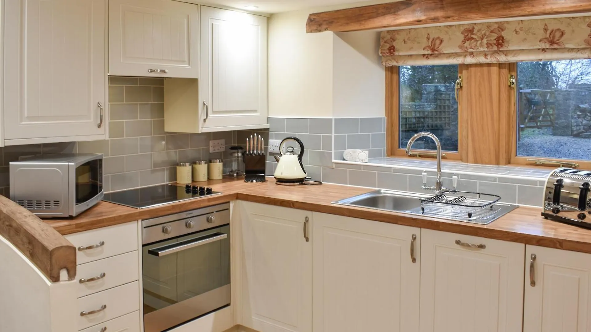 Pippas - Uk42332 Holiday home