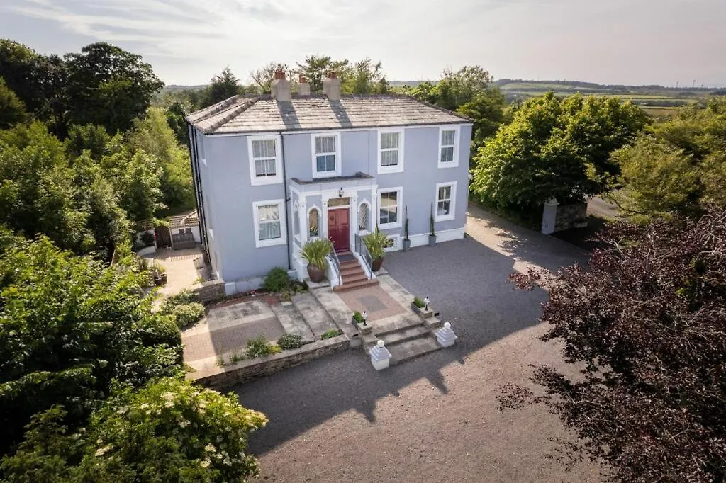 Scenery Hill Hideaways The Coach House Charming Retreat With Jacuzzi And Bbq Hut Near The District Workington
