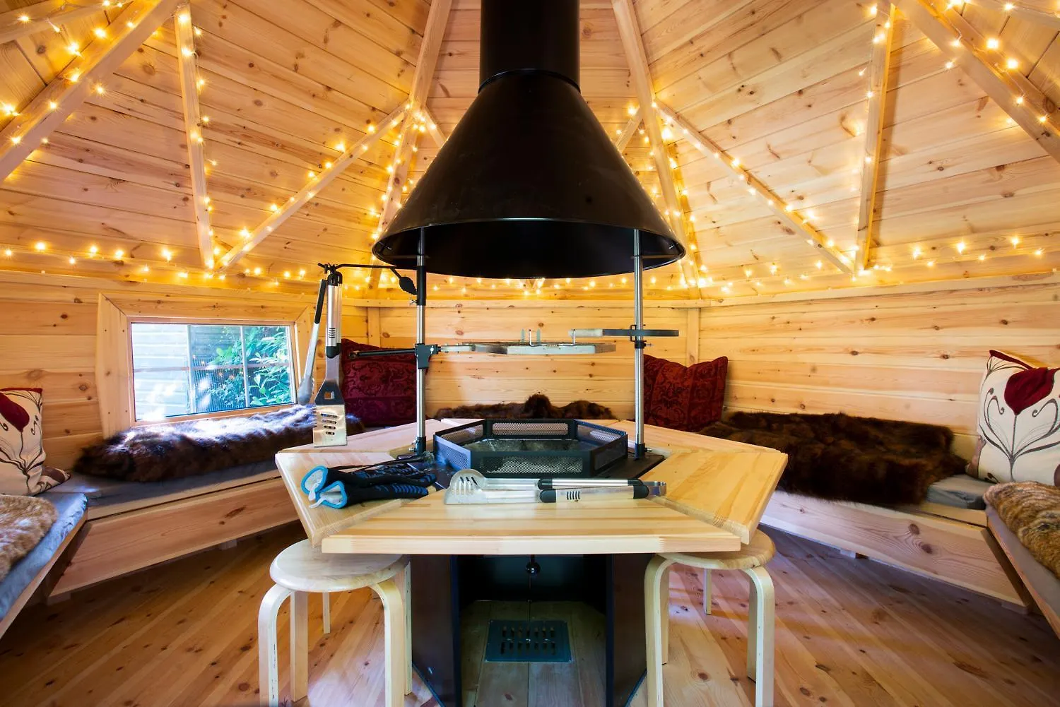 Scenery Hill Hideaways The Coach House Charming Retreat With Jacuzzi And Bbq Hut Near The District Prázdninový dům Workington