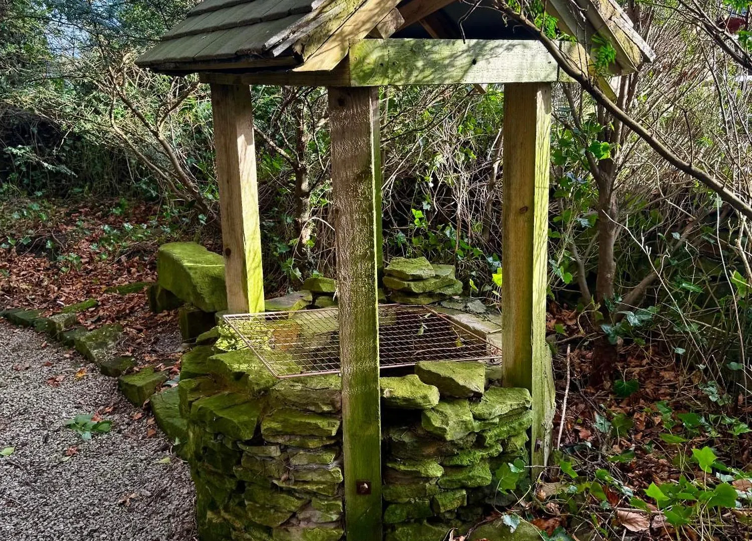 Scenery Hill Hideaways The Coach House Charming Retreat With Jacuzzi And Bbq Hut Near The District Workington