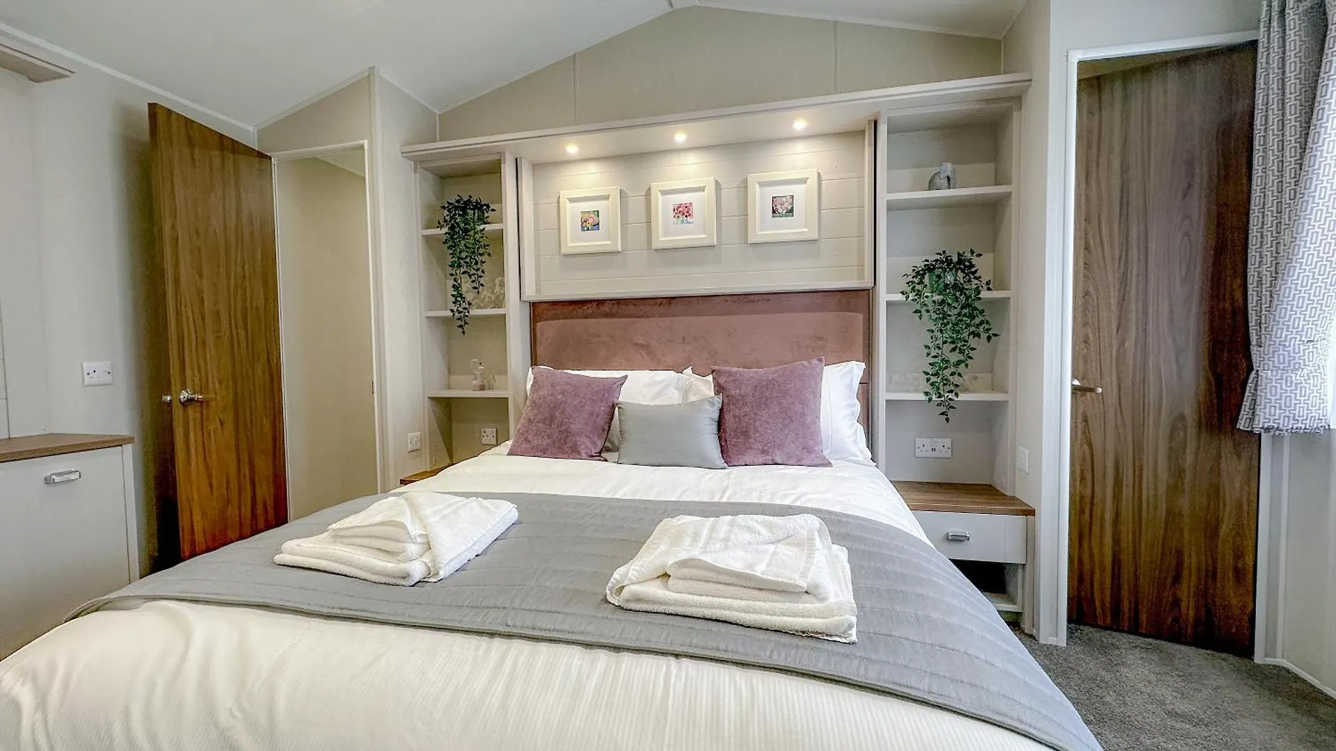 Sheraton Caravan Chalet *