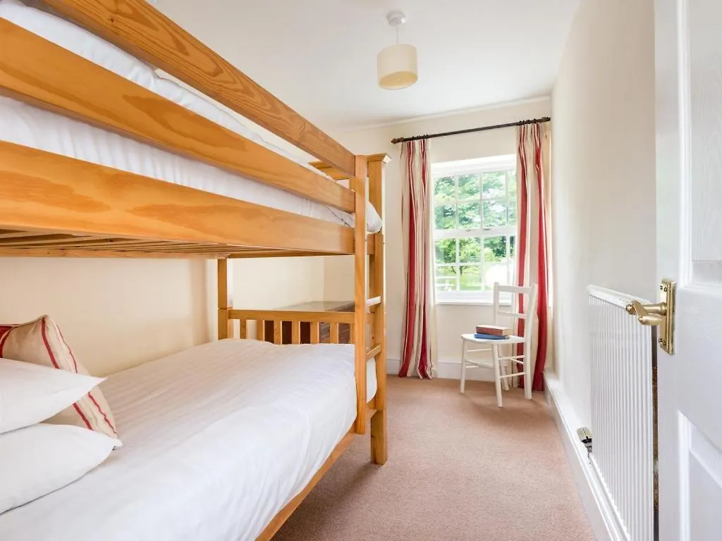 6 Bed In Sz151 *