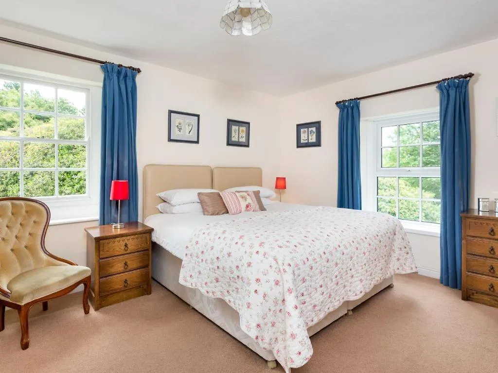 6 Bed In Sz151 *