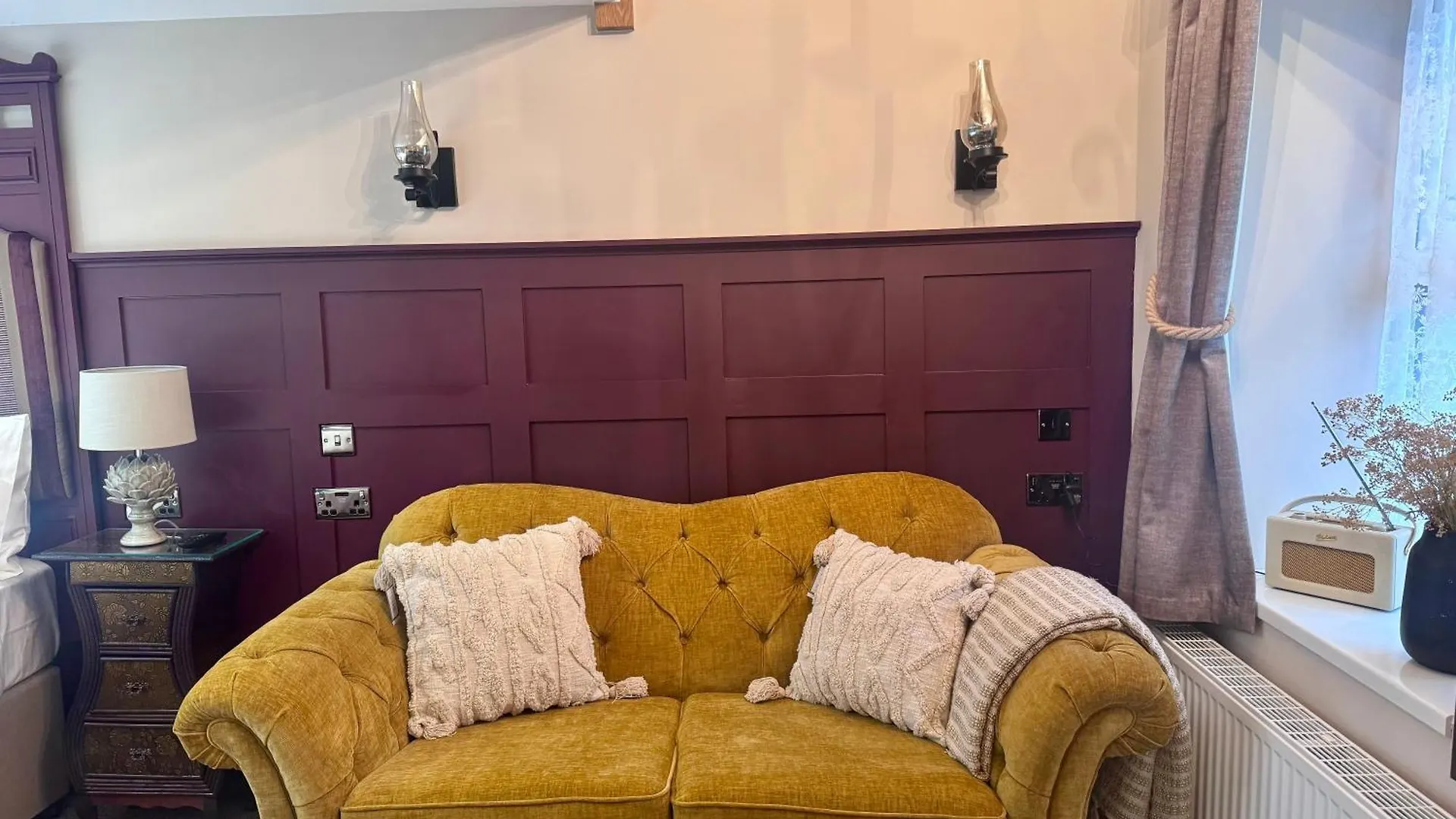 Holiday home Scenery Hill Hideaways The Coach House Charming Retreat With Jacuzzi And Bbq Hut Near The District Workington